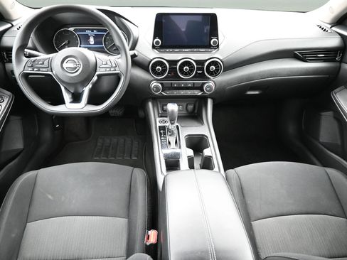 Used 2024 Nissan Sentra SV FWD image 10