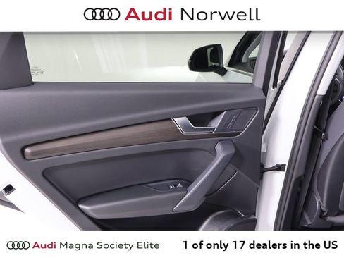Used 2023 Audi Q5 2.0T Premium w/ Convenience Package AWD/4WD image 21