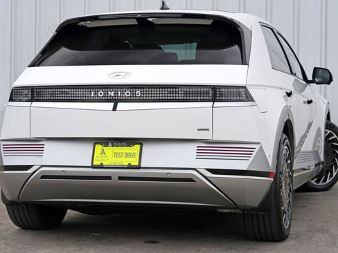 Used 2022 Hyundai Ioniq 5 Limited image 4