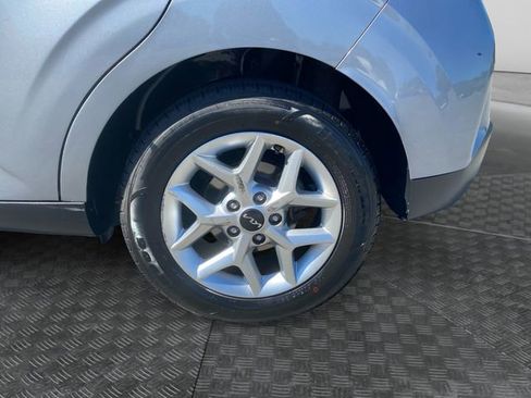 Used 2023 Kia Soul LX w/ LX Technology Package image 32