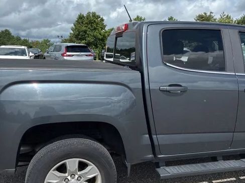 Used 2017 GMC Canyon SLE w/ SLE Convenience Package AWD/4WD image 9
