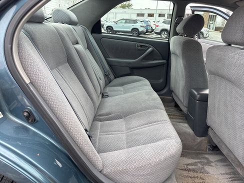 Used 2001 Toyota Camry CE image 28