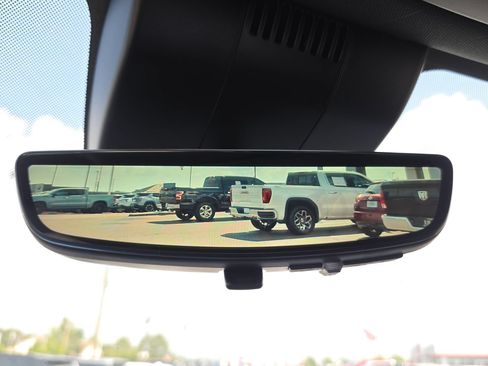 New 2026 Chevrolet Suburban LT w/ Advanced Technology Package AWD/4WD image 25
