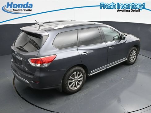 Used 2013 Nissan Pathfinder SL FWD image 23