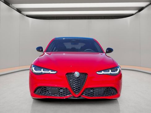 New 2025 Alfa Romeo Giulia image 2