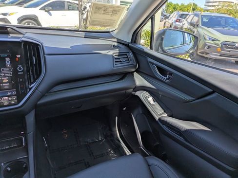 Used 2025 Subaru Ascent Bronze Edition w/ Onyx Package image 18