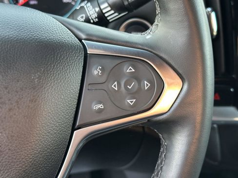 Used 2023 Chevrolet Traverse LT image 11