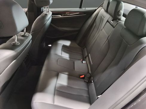 Used 2019 BMW 530i xDrive AWD/4WD image 31