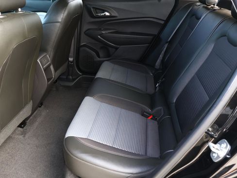 Used 2025 Chevrolet Trax LT w/ Driver Confidence Package image 17