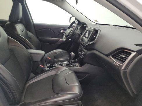 Used 2019 Jeep Cherokee Latitude Plus image 21