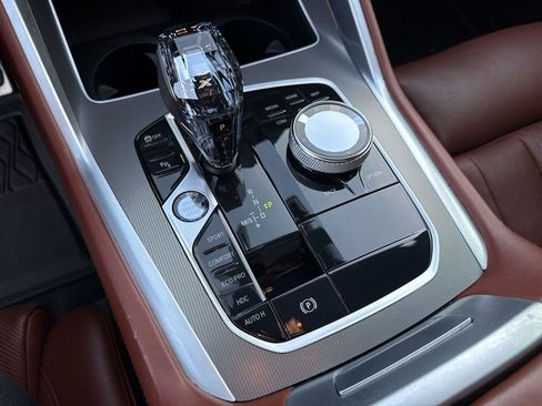 Used 2023 BMW X6 xDrive40i w/ M Sport Package image 28