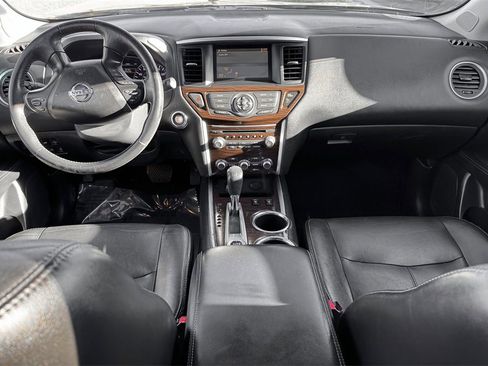 Used 2013 Nissan Pathfinder SL w/ SL Premium Pkg image 28