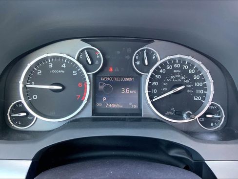 Used 2015 Toyota Tundra Platinum image 25