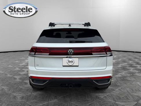 New 2026 Volkswagen Atlas Cross Sport SE FWD image 4