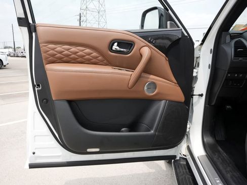 Certified 2024 INFINITI QX80 Sensory AWD/4WD image 18