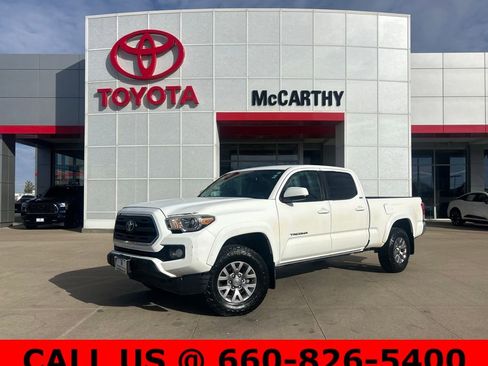 Used 2016 Toyota Tacoma SR5 w/ SR5 Appearance Package (SN) image 1