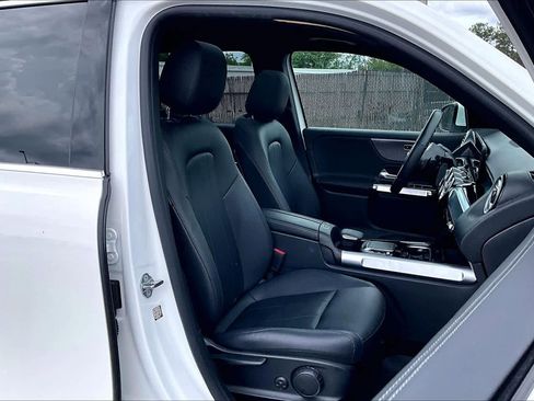 Used 2022 Mercedes-Benz GLB 250 image 9
