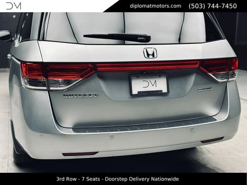 Used 2015 Honda Odyssey Touring image 16