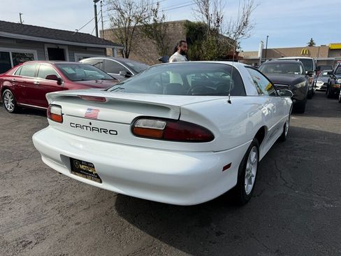 Used 2002 Chevrolet Camaro LT w/ Preferred Equipment Group 1 RWD image 5