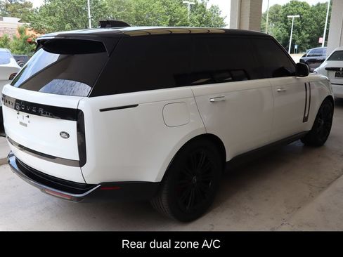Used 2022 Land Rover Range Rover Long Wheelbase SE AWD/4WD image 4