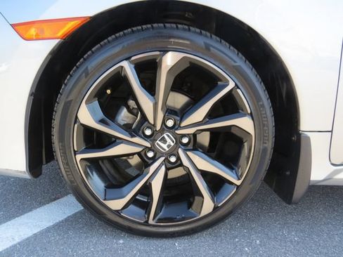 Used 2020 Honda Civic Sport image 10