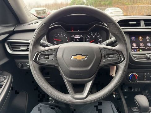 Used 2023 Chevrolet TrailBlazer LS AWD/4WD image 19