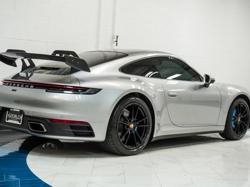 Used 2024 Porsche 911 Carrera RWD image 6