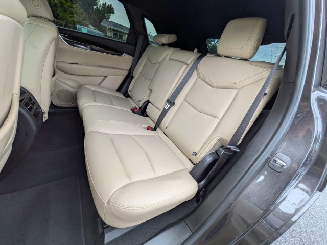 Used 2019 Cadillac XT5 FWD image 14