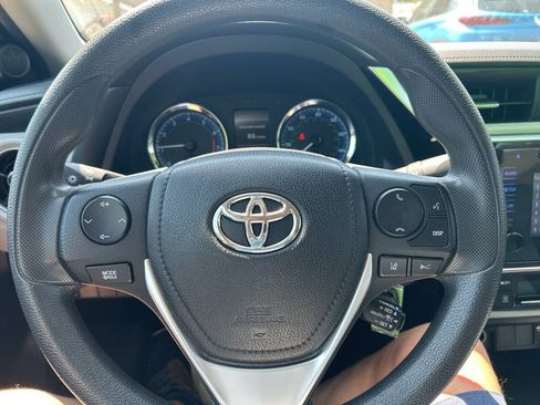 Used 2017 Toyota Corolla LE FWD image 9