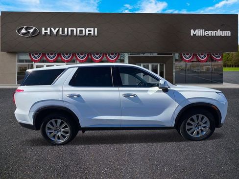 Used 2023 Hyundai Palisade SE image 4