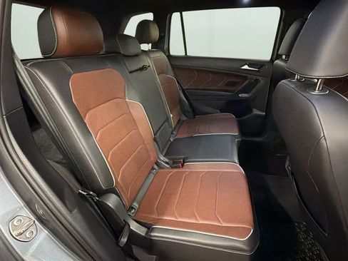 Used 2023 Volkswagen Tiguan SEL R-Line image 16