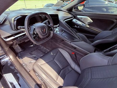 Used 2023 Chevrolet Corvette Stingray Premium Cpe w/ Z51 Performance Package RWD image 7