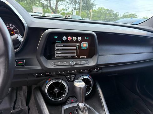 Used 2016 Chevrolet Camaro LT RWD image 10