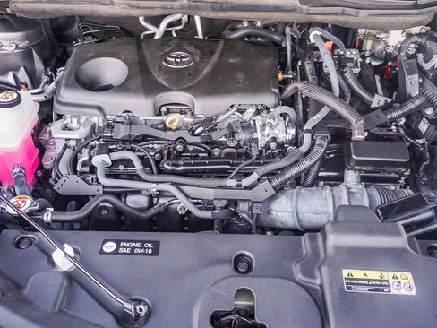 Used 2023 Toyota Sienna Limited image 26