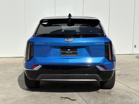 New 2025 Cadillac Optiq Luxury 1 image 8