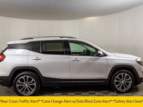 Used 2020 GMC Terrain SLT w/ Preferred Package image 17