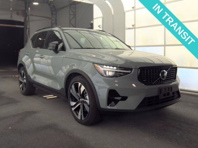 Used 2026 Volvo XC40 B5 Plus AWD/4WD image 1