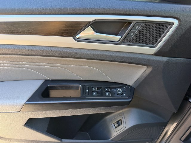 Used 2021 Volkswagen Atlas SE FWD image 30