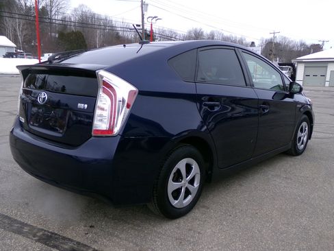 Used 2014 Toyota Prius Three image 5
