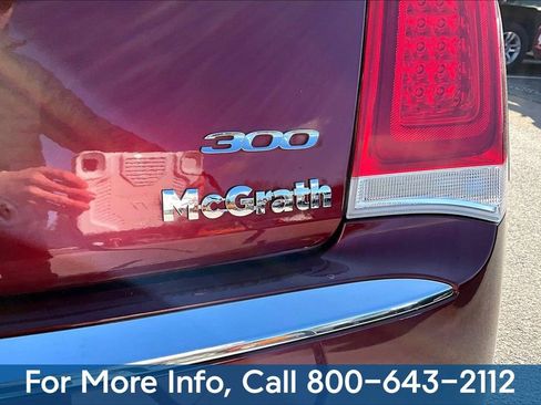 Used 2016 Chrysler 300 Limited image 27