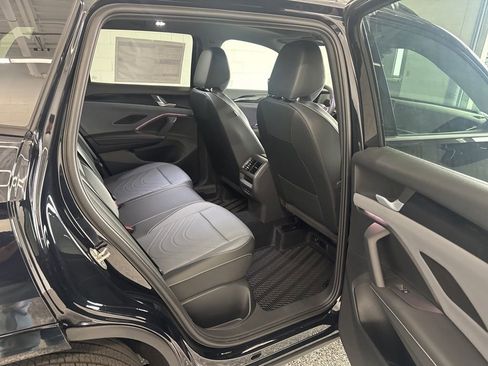 New 2026 Volkswagen Tiguan SE R-Line AWD/4WD image 10