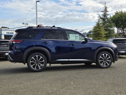 New 2026 Nissan Pathfinder Platinum