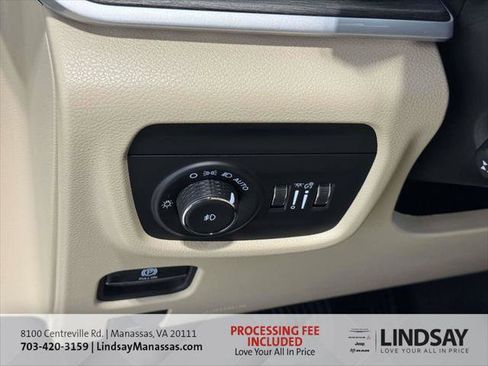 Certified 2025 Jeep Grand Cherokee L Limited w/ Luxury Tech Group II AWD/4WD image 28