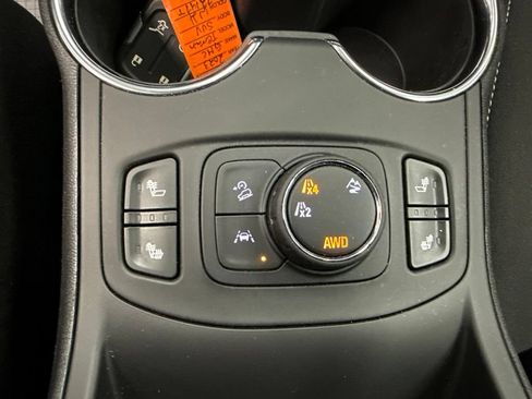 Used 2023 GMC Terrain SLE w/ Driver Convenience Package AWD/4WD image 32