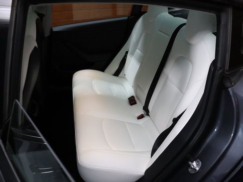 Used 2022 Tesla Model 3 Long Range image 54