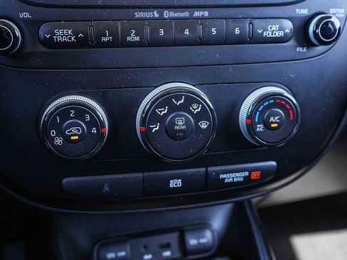 Used 2014 Kia Soul FWD image 20