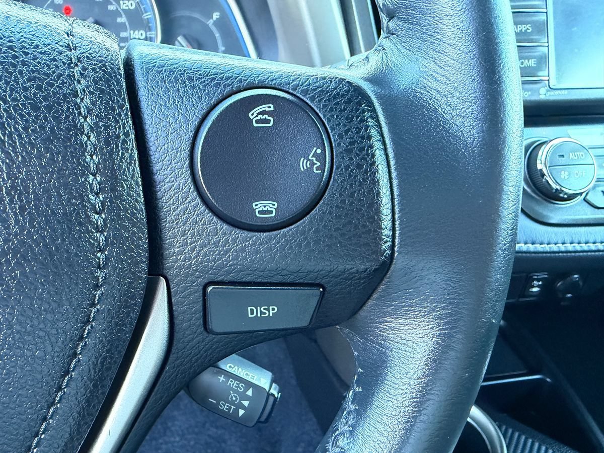 Used 2014 Toyota RAV4 Limited w/ Technology Package AWD/4WD image 8