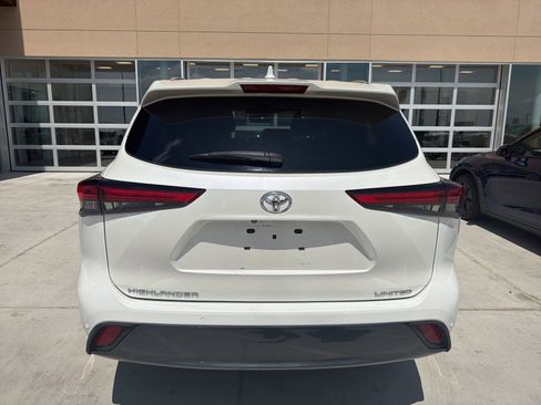 Used 2020 Toyota Highlander Limited image 5
