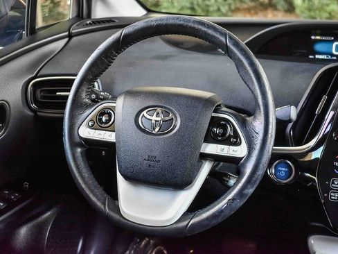 Used 2017 Toyota Prius Prime Premium image 13