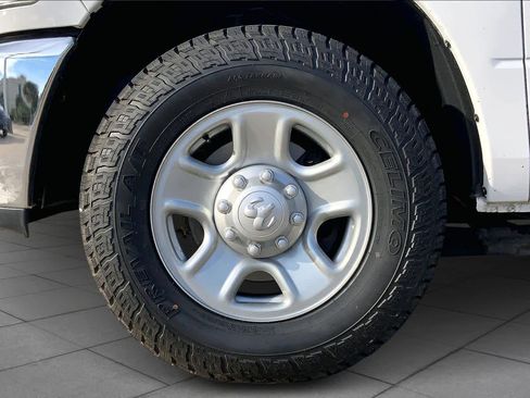 Used 2017 RAM 3500 Tradesman image 10